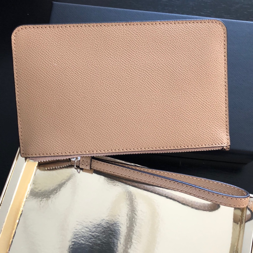Gold Star Coach Wristlet Clutch Bag NEW $85 - Picture 3 of 5